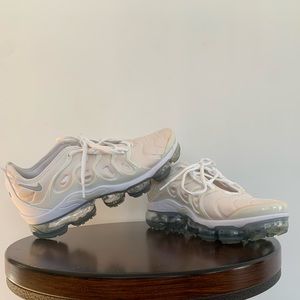 Nike Vapormax Pro size Men’s 8.  Gently used to like new condition.